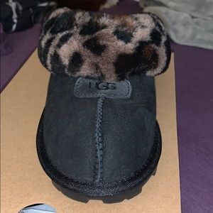 W UGG COQUETTE BLACK NEVER WORN IN BOX